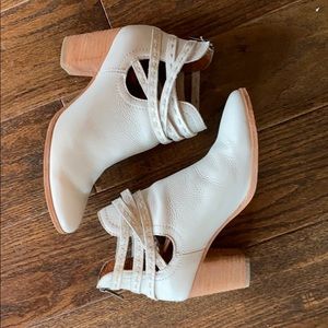 Frye Pickstitch Booties 7.5M